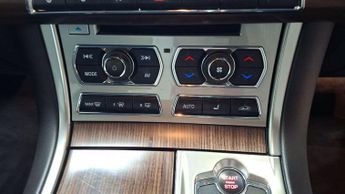 Jaguar XF 2.2d Luxury Auto Euro 5 (s/s) 4dr