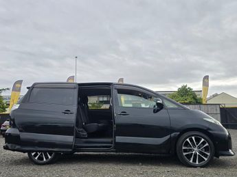 Toyota Estima 2WD Auto MPV