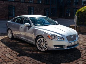 Jaguar XF 3.0d V6 Premium Luxury Saloon 4dr Diesel Auto Euro 5 (240 ps)