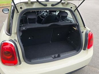 MINI Hatch 1.5 Cooper D Hatchback 3dr Diesel Auto Euro 6 (s/s) (116 ps)