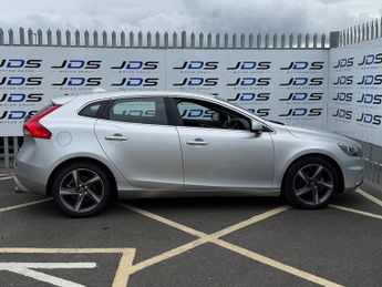 Volvo V40 1.6 D2 R-Design Hatchback 5dr Diesel Manual Euro 5 (s/s) (115 ps