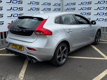 Volvo V40 1.6 D2 R-Design Hatchback 5dr Diesel Manual Euro 5 (s/s) (115 ps