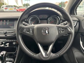 Vauxhall Astra 1.4i Turbo SRi Hatchback 5dr Petrol Auto Euro 6 (s/s) (150 ps)
