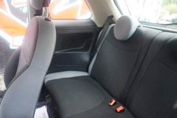 Fiat 500 1.2 ECO Pop Star Hatchback 3dr Petrol Manual Euro 6 (s/s) (69 bh