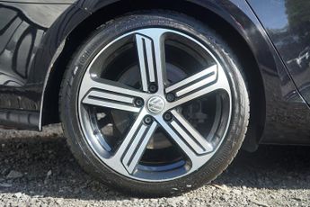 Volkswagen Golf 2.0 TSI BlueMotion Tech R Estate 5dr Petrol DSG 4MOTION Euro 6 (