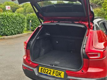 Volvo XC40 1.5h T5 Twin Engine Recharge 10.7kWh R-Design Pro SUV 5dr Petrol