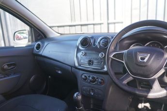 Dacia Sandero 0.9 TCe Essential Hatchback 5dr Petrol Manual Euro 6 (s/s) (90 p