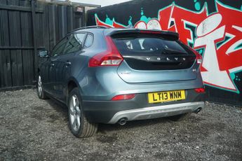 Volvo V40 Cross Country 2.0 D3 Lux Nav Hatchback 5dr Diesel Manual Euro 5 (s/s) (150 ps)