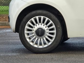 Fiat 500 1.2 Lounge Hatchback 3dr Petrol Manual Euro 4 (69 bhp)