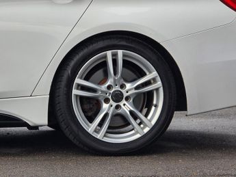 BMW 3 Series 3.0 330d M Sport Touring 5dr Diesel Auto Euro 5 (s/s) (258 ps)