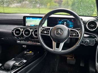 Mercedes-Benz A Class 1.5 A180d Sport (Executive) Hatchback 5dr Diesel 7G-DCT Euro 6 (