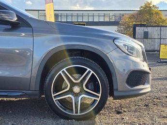 Mercedes-Benz GLA 2.1 GLA220d AMG Line (Premium Plus) SUV 5dr Diesel 7G-DCT 4MATIC