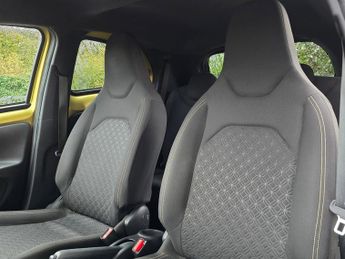 Toyota Aygo x 1.0 VVT-i Edge Hatchback 5dr Petrol x-shift Euro 6 (s/s) (72 ps)