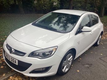 Vauxhall Astra 1.6L SRI Hatchback 5dr Petrol Manual Euro 5 (113 bhp)