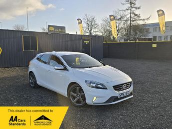 Volvo V40 1.6L D2 R-DESIGN Hatchback 5dr Diesel Manual Euro 5 (113 bhp)