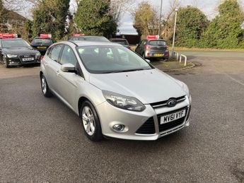 Ford Focus 1.6 Zetec Hatchback 5dr Petrol Manual Euro 5 (105 ps)