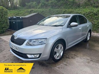 Skoda Octavia 2.0 TDI SE Hatchback 5dr Diesel DSG Euro 5 (s/s) (150 ps)