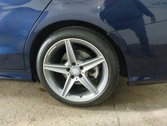Mercedes-Benz C Class 2.1 C220d AMG Line (Premium) 7G-Tronic+ Euro 6 (s/s) 5dr