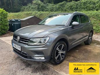 Volkswagen Tiguan 2.0 TDI BlueMotion Tech SE Navigation SUV 5dr Diesel DSG 4Motion