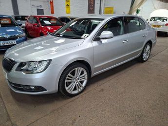 Skoda Superb 2.0 TDI Elegance DSG Euro 5 (s/s) 5dr
