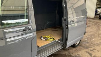 Volkswagen e-Transporter e 110 37.3kWh Panel Van 5dr Electric Auto LWB (110 ps)