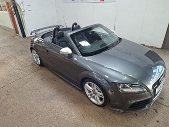 Audi TT RS 2.5 TFSI RS Roadster S Tronic quattro Euro 5 2dr