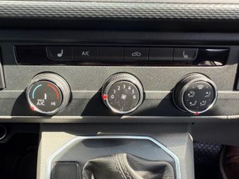 Volkswagen e-Transporter e 110 37.3kWh Panel Van 5dr Electric Auto LWB 110 ps
