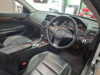 Mercedes-Benz E Class 1.8 E200 CGI BlueEfficiency SE Cabriolet Tiptronic Euro 5 (s/s) 
