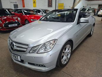 Mercedes-Benz E Class 1.8 E200 CGI BlueEfficiency SE Cabriolet Tiptronic Euro 5 (s/s) 