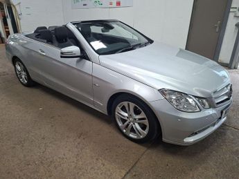 Mercedes-Benz E Class 1.8 E200 CGI BlueEfficiency SE Cabriolet Tiptronic Euro 5 (s/s) 