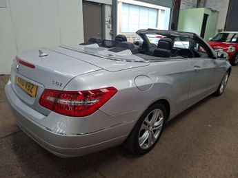 Mercedes-Benz E Class 1.8 E200 CGI BlueEfficiency SE Cabriolet Tiptronic Euro 5 (s/s) 
