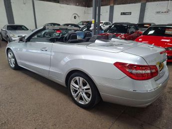 Mercedes-Benz E Class 1.8 E200 CGI BlueEfficiency SE Cabriolet Tiptronic Euro 5 (s/s) 