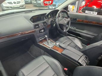 Mercedes-Benz E Class 1.8 E200 CGI BlueEfficiency SE Cabriolet Tiptronic Euro 5 (s/s) 