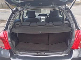 Toyota Yaris 1.3L TR Semi-Auto Hatchback 5dr Petrol Semi Automatic Euro 4 (86