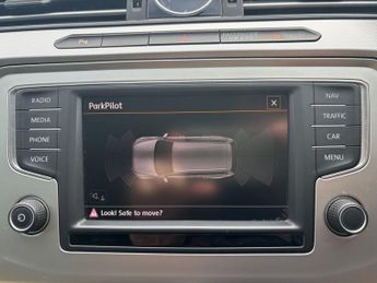 Volkswagen Passat 1.6 TDI BlueMotion Tech SE Business Estate 5dr Diesel DSG Euro 6