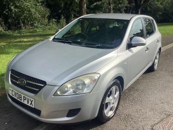 Kia Ceed 1.6L SR Hatchback 5dr Petrol Manual Euro 4 (120 bhp)
