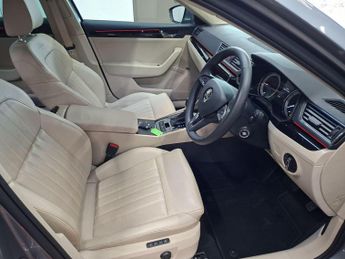 Skoda Superb 2.0 TDI Laurin & Klement DSG 4WD Euro 6 (s/s) 5dr