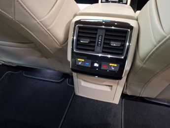 Skoda Superb 2.0 TDI Laurin & Klement DSG 4WD Euro 6 (s/s) 5dr