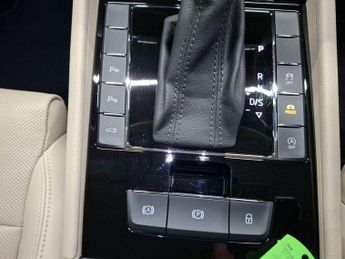 Skoda Superb 2.0 TDI Laurin & Klement DSG 4WD Euro 6 (s/s) 5dr