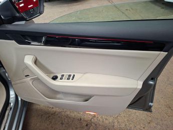 Skoda Superb 2.0 TDI Laurin & Klement DSG 4WD Euro 6 (s/s) 5dr