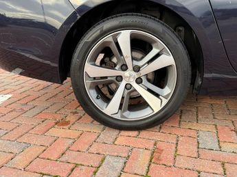 Peugeot 308 1.2L Allure S/S Auto Estate 5dr Petrol Automatic Euro 6 (130 bhp