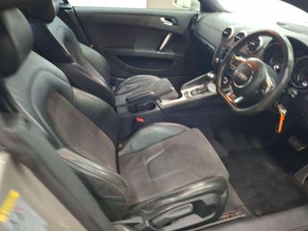 Audi TT 2.0 TFSI S line S Tronic Euro 5 (s/s) 3dr