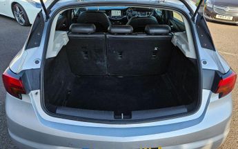 Vauxhall Astra 1.6 CDTi BlueInjection Elite Nav Auto Euro 6 5dr