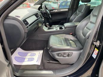 Volkswagen Touareg 4.2 TDI V8 Altitude Tiptronic 4WD Euro 5 5dr