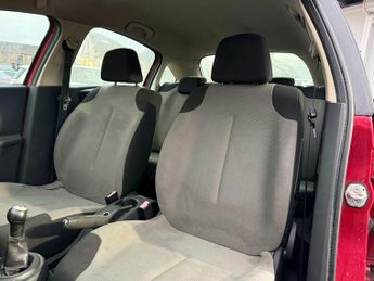 Citroen C4 1.6i 16V Cool 5dr