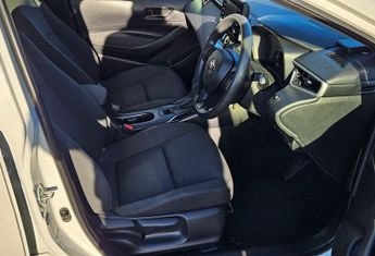 Toyota Corolla 1.8 VVT-h Design Touring Sports 5dr Petrol Hybrid CVT Euro 6 (s/