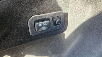 Toyota Corolla 1.8 VVT-h Design Touring Sports 5dr Petrol Hybrid CVT Euro 6 (s/