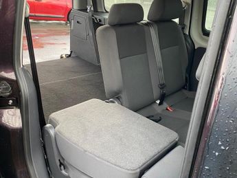 Volkswagen Caddy Maxi Life 1.6 TDI CR DSG Euro 5 5dr