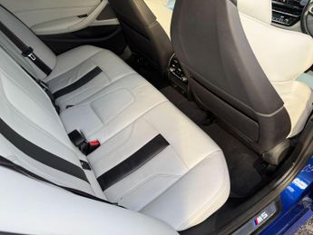 BMW M5 4.4i V8 Competition Steptronic xDrive Euro 6 (s/s) 4dr