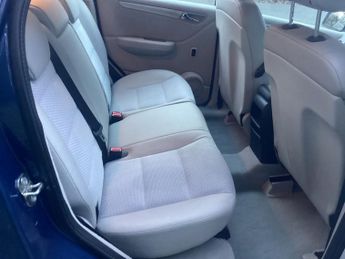 Mercedes A-class 2.0L A180 CDi AvantGarde SE CVT Hatchback 5dr Diesel Automatic E